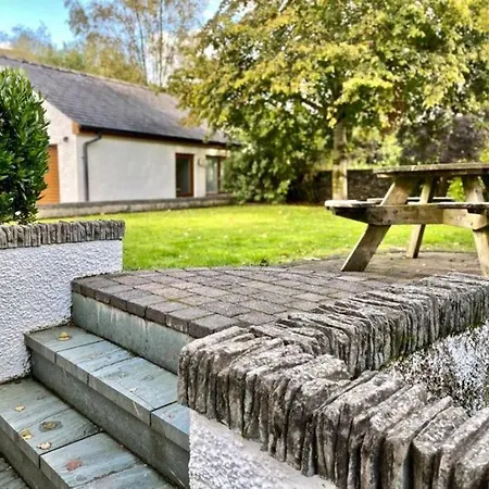 Riverside 6 Guests 4 Adults Max Hot Tub *