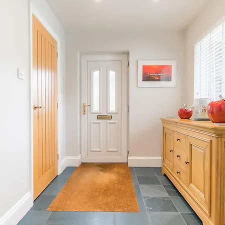 Riverside 6 Guests 4 Adults Max Hot Tub Backbarrow