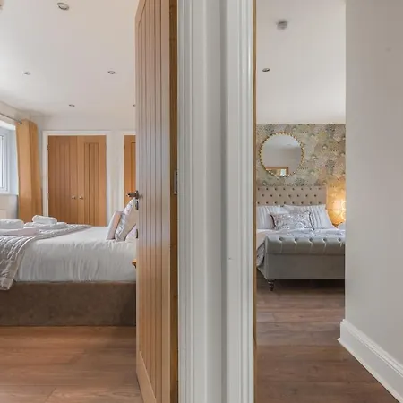 Riverside 6 Guests 4 Adults Max Hot Tub * Backbarrow