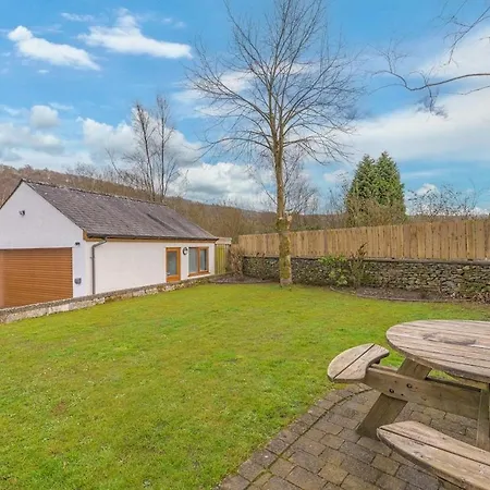 Riverside 6 Guests 4 Adults Max Hot Tub Dom wakacyjny