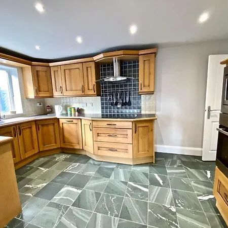 Riverside 6 Guests 4 Adults Max Hot Tub Dom wakacyjny