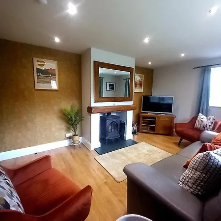 Riverside 6 Guests 4 Adults Max Hot Tub Backbarrow