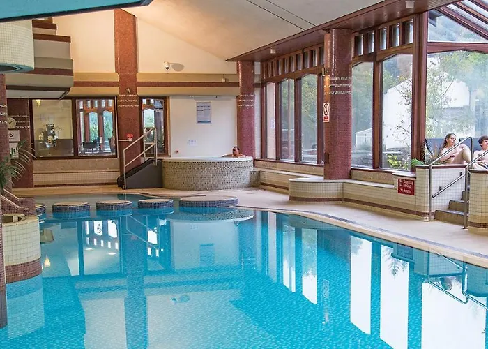 Riverside 6 Guests 4 Adults Max Hot Tub Casa de Férias *