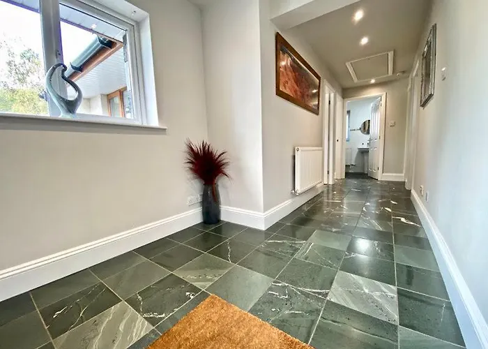 Riverside 6 Guests 4 Adults Max Hot Tub * Backbarrow