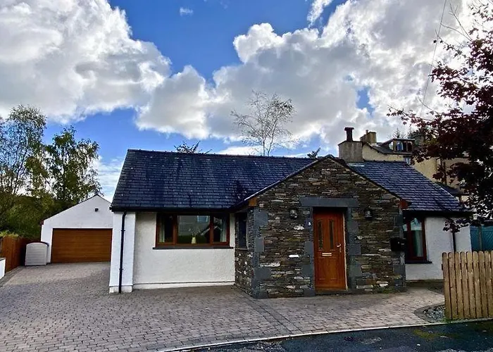 Riverside 6 Guests 4 Adults Max Hot Tub Casa de Férias *