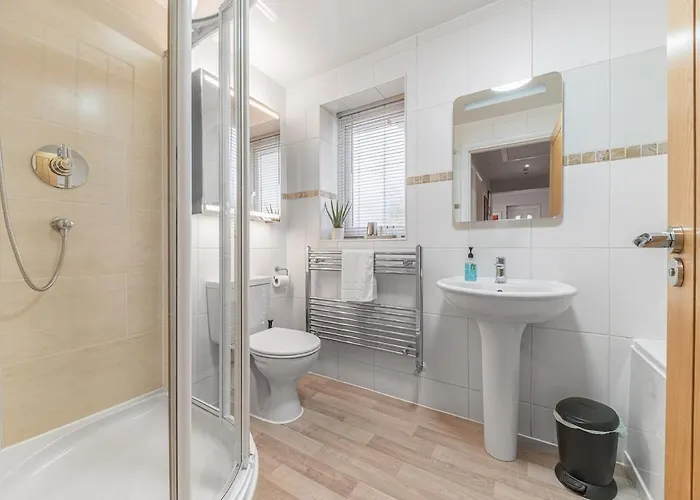 Casa de Férias Riverside 6 Guests 4 Adults Max Hot Tub