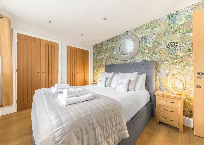 Casa de Férias Riverside 6 Guests 4 Adults Max Hot Tub