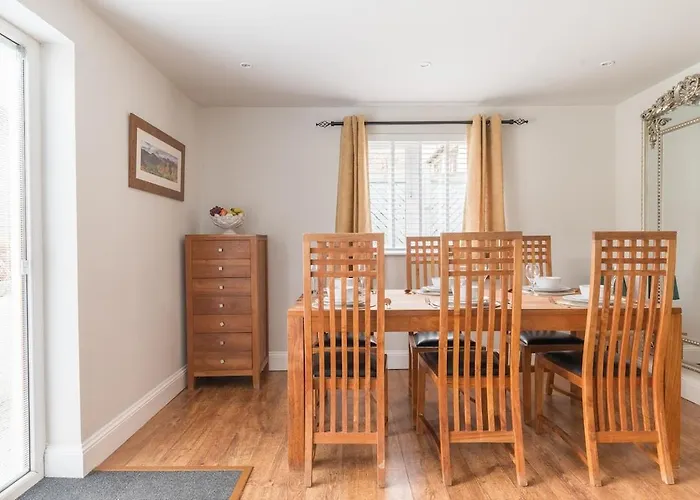 Casa de Férias Riverside 6 Guests 4 Adults Max Hot Tub Backbarrow